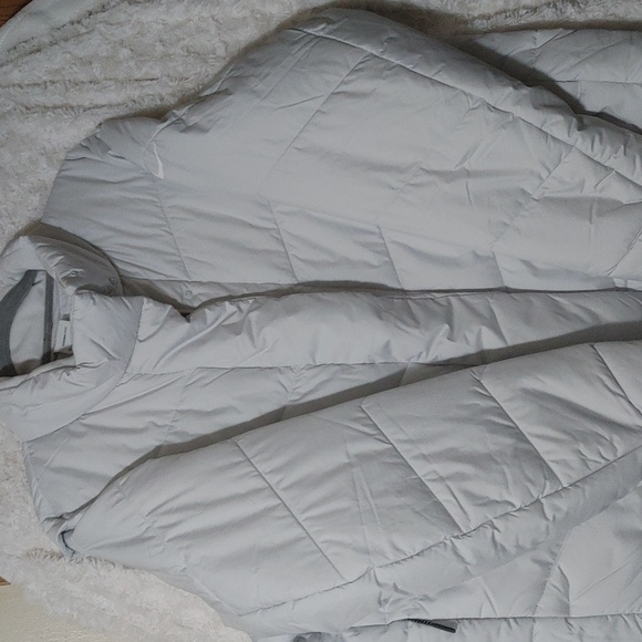Nike Women's Light Gray Jacket - Picture 2 of 7